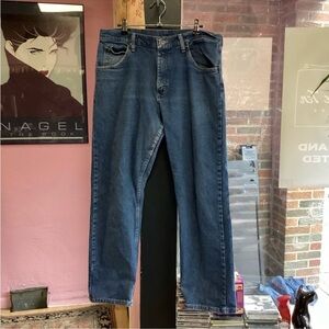 Wrangler Men's Classic Straight Blue Jeans